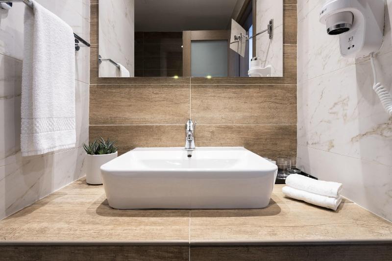 cheap resort hotels  to Spend holiday with family