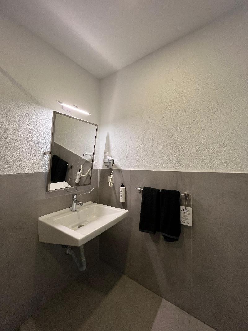 Room ROO.ST