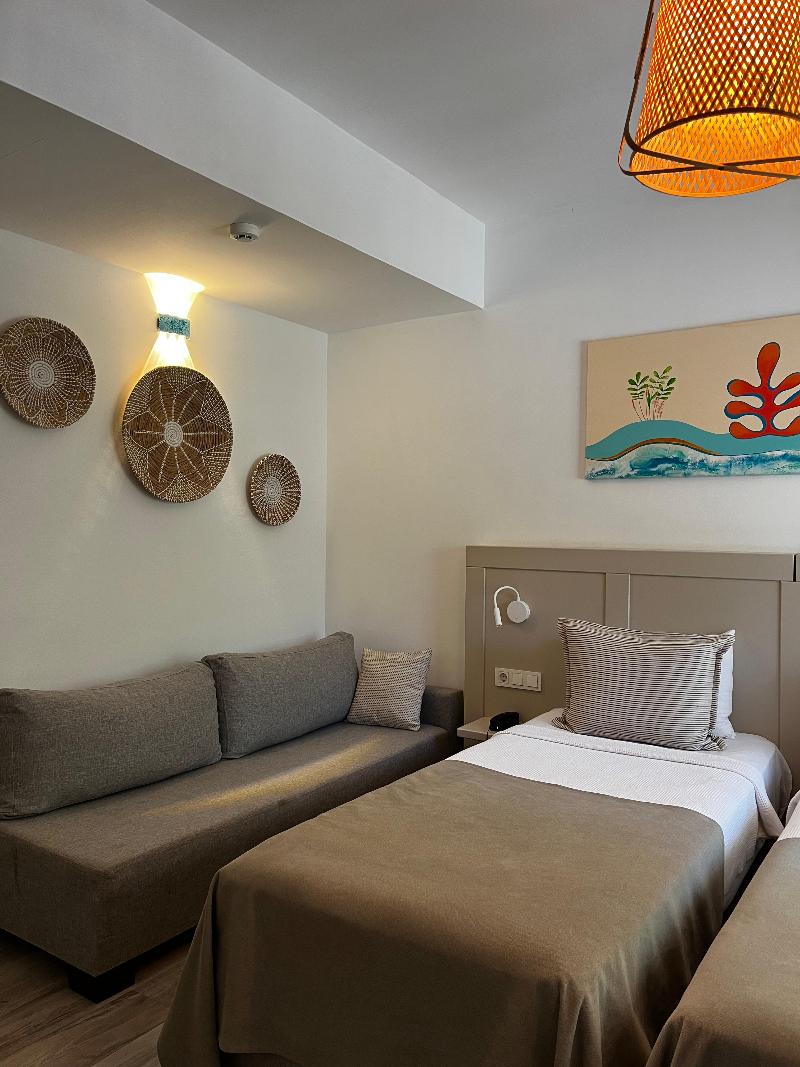 Room ROO.ST-1
