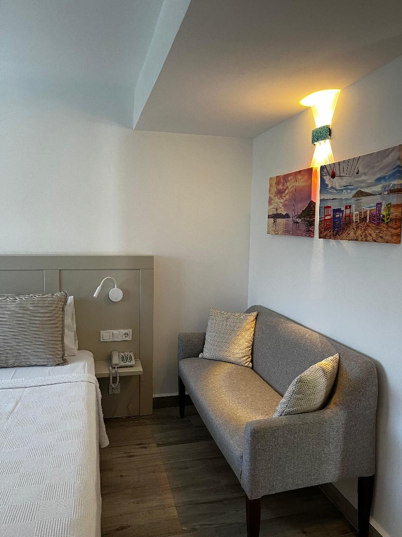 Room ROO.ST-1