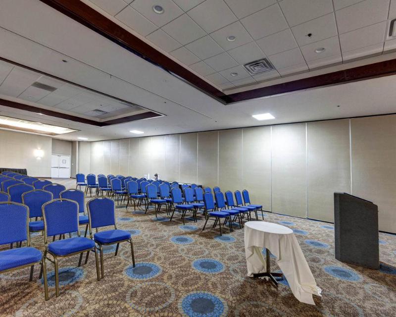 This photo about Holiday Inn Express & Suites Plano East shared on HyHotel.com