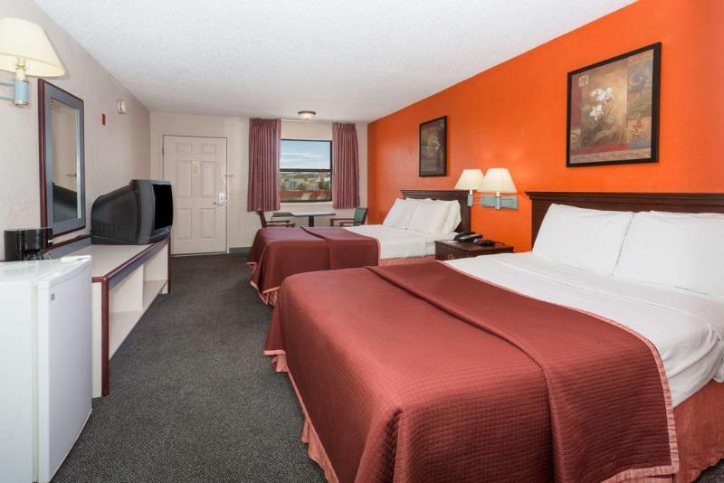 This photo about Howard Johnson Colorado Springs shared on HyHotel.com