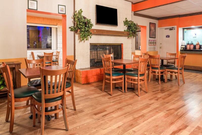 This photo about Howard Johnson Colorado Springs shared on HyHotel.com