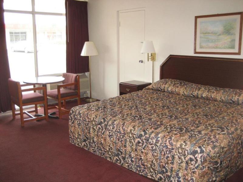 This photo about Sands Central Inn Hot Springs shared on HyHotel.com