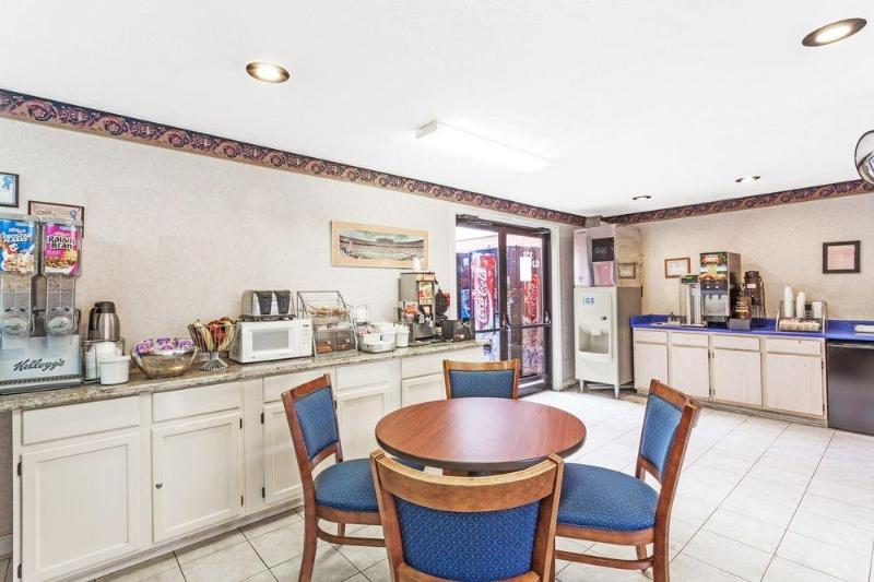 在meiguo.com看到的Super 8 Motel - Morristown的介绍图片