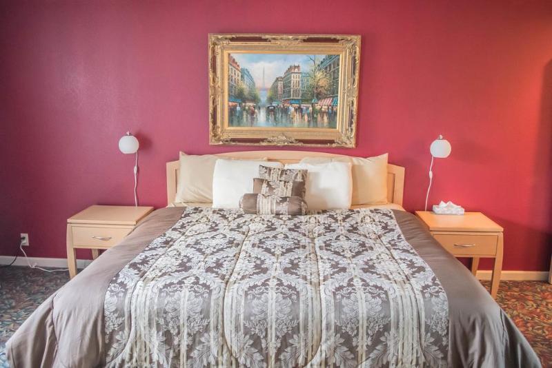 This photo about Harbor Lights Inn shared on HyHotel.com