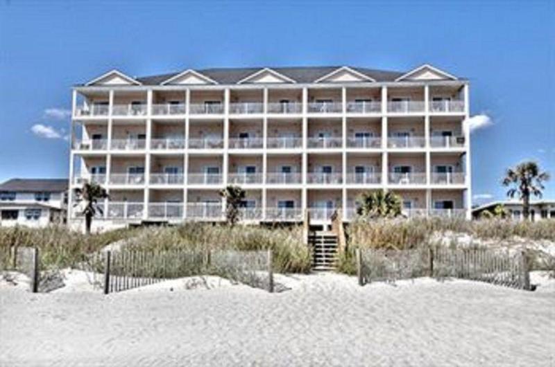 This photo about Atlantis Villas by Elliott Beach Rentals shared on HyHotel.com