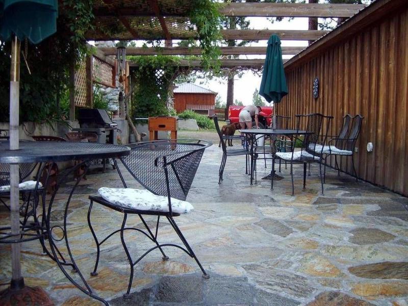 This photo about Whitebird Summit B And B shared on HyHotel.com