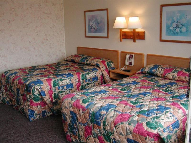 This photo about Heart O' Chicago shared on HyHotel.com