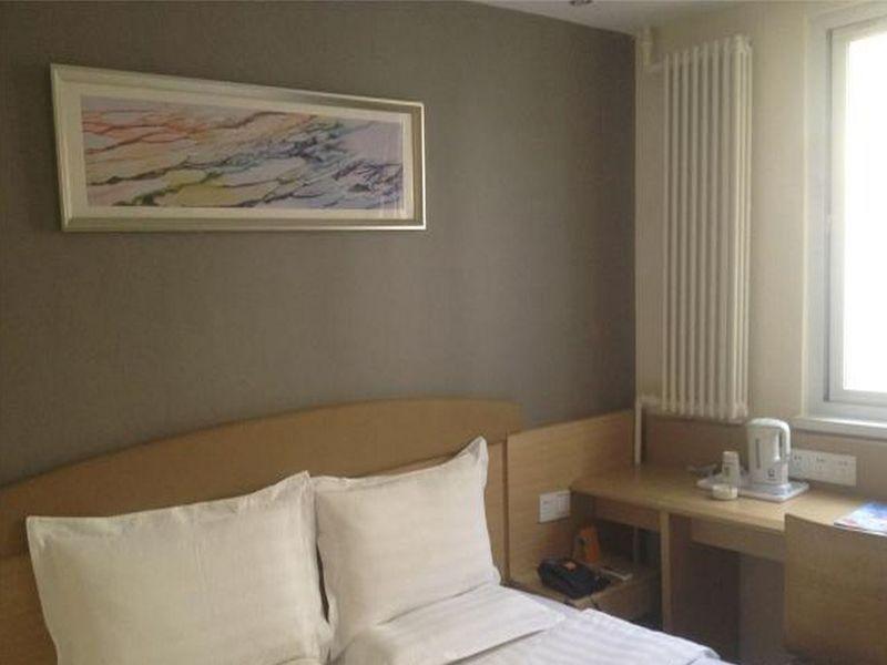 This photo about 7 Days Inn Nanzhan shared on HyHotel.com