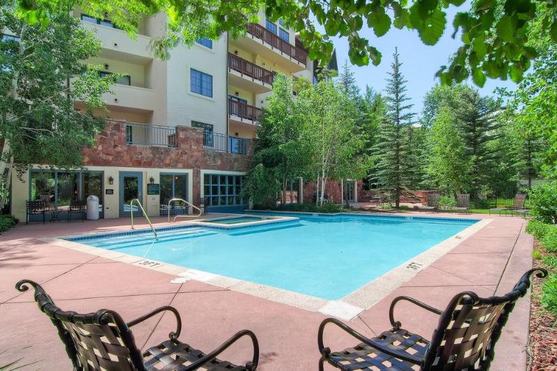 This photo about Oxford Court shared on HyHotel.com