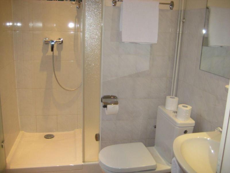 This photo about Aux Trois Roses shared on HyHotel.com