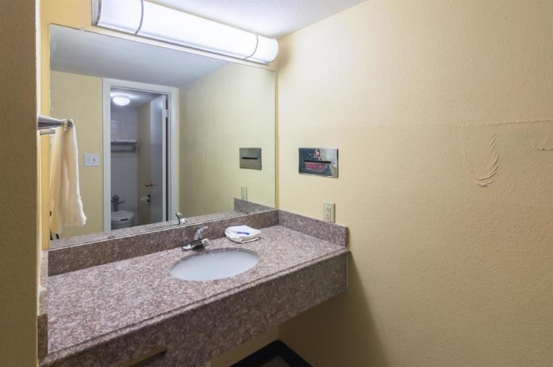 在meiguo.com看到的Motel 6 Wichita Falls, TX 4590的介绍图片