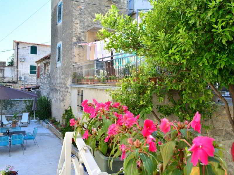 This photo about Apartmani Slavica shared on HyHotel.com