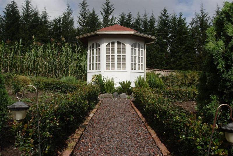 This photo about Bed and Breakfast Tumbaco shared on HyHotel.com