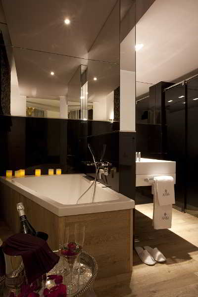 Hostal Anba Bed & Breakfast Deluxe Barcelona