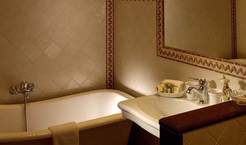 This photo about Hotel La Metairie shared on HyHotel.com