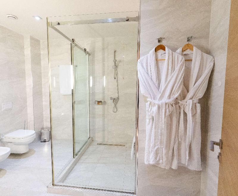 cheap resort hotels  to Spend holiday with family