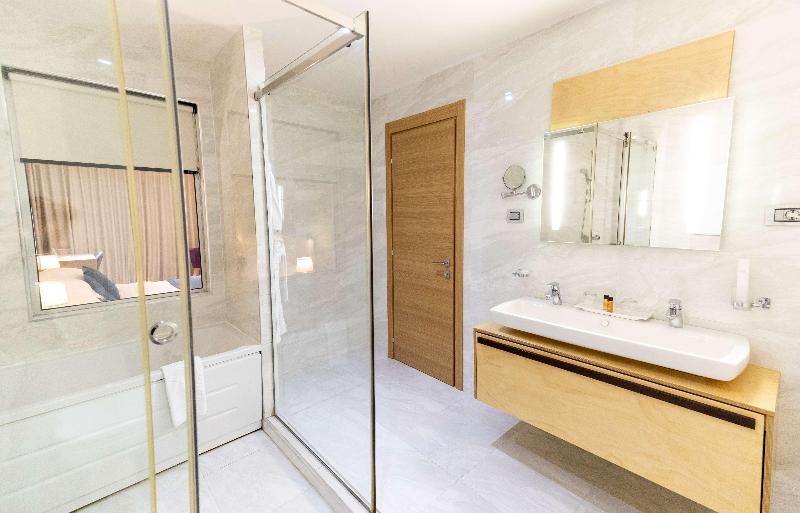 cheap resort hotels  to Spend holiday with family