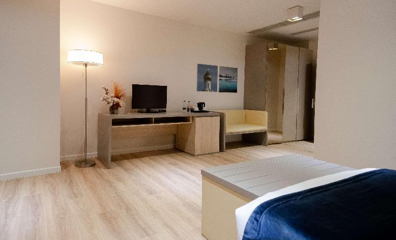 cheap resort hotels  to Spend holiday with family