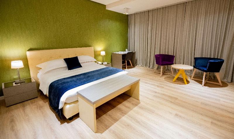 cheap resort hotels  to Spend holiday with family