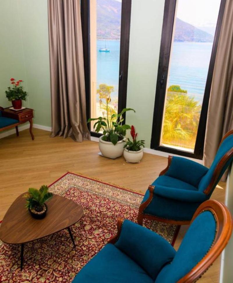 cheap resort hotels  to Spend holiday with family