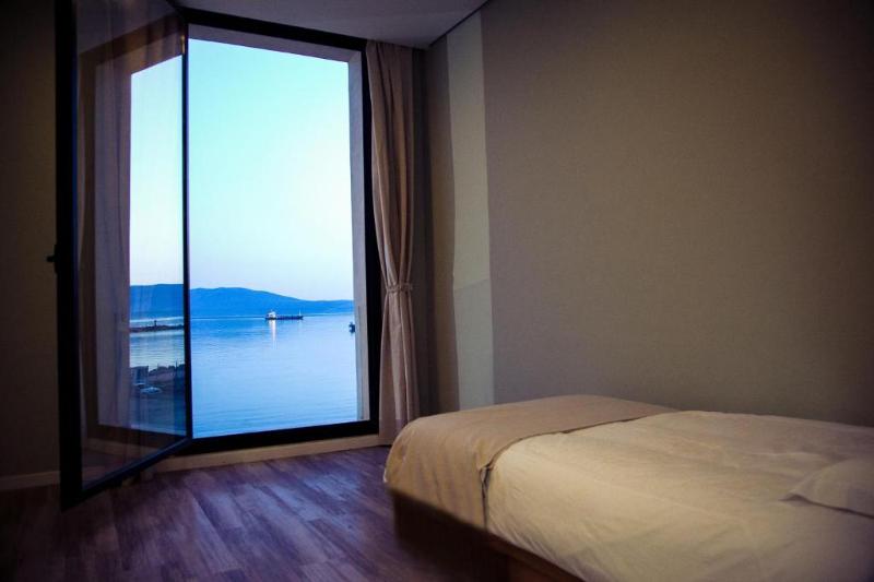 cheap resort hotels  to Spend holiday with family