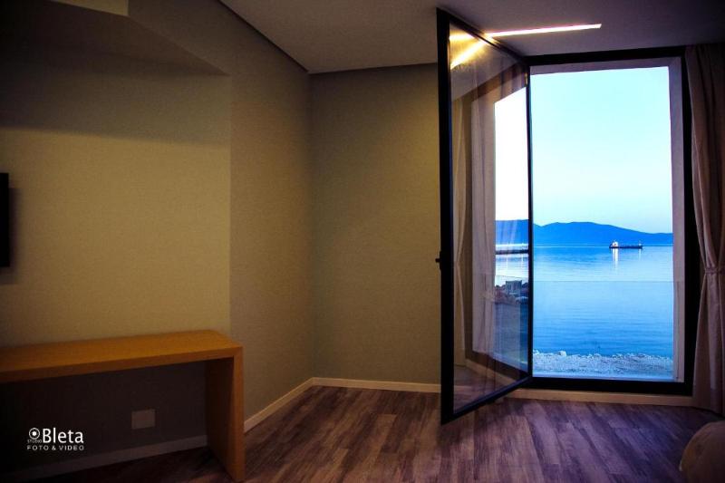 cheap resort hotels  to Spend holiday with family