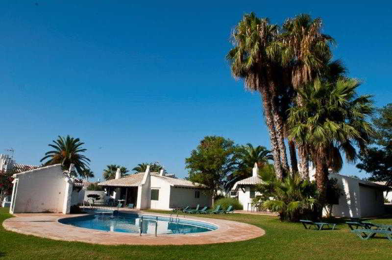 This photo about Complejo Piscina Binisafua shared on HyHotel.com