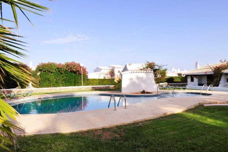 This photo about Complejo Piscina Binisafua shared on HyHotel.com