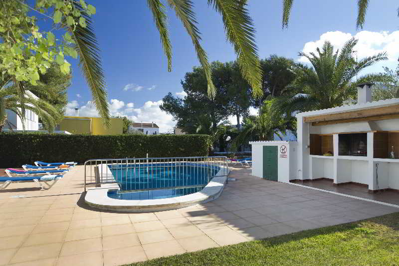 This photo about Las Palmeras n 5 shared on HyHotel.com