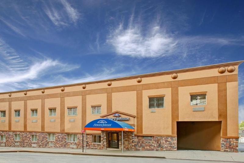 This photo about Howard Johnson by Wyndham Bronx shared on HyHotel.com
