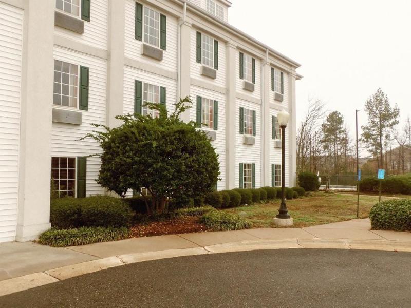 This photo about Howard Johnson Shreveport shared on HyHotel.com