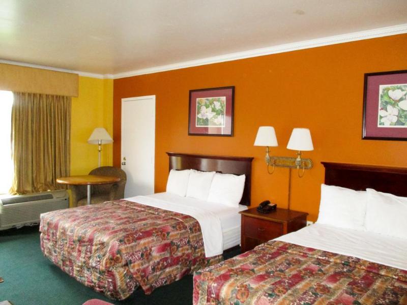 This photo about Knights Inn Americus shared on HyHotel.com