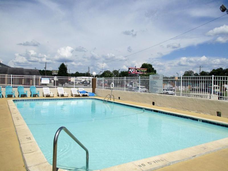 This photo about Knights Inn Americus shared on HyHotel.com