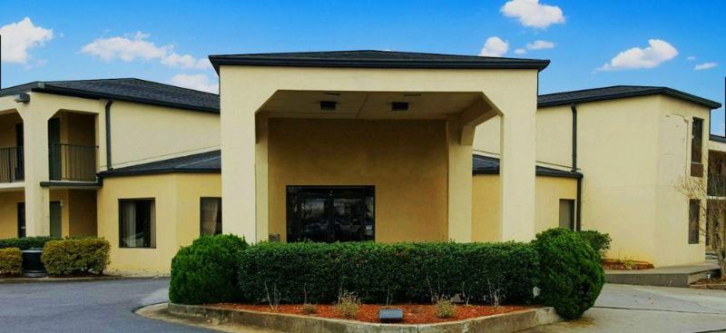 This photo about Super 8 Villa Rica shared on HyHotel.com