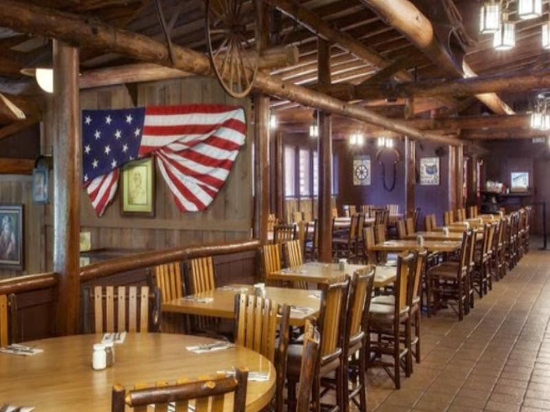 在meiguo.com看到的Disney's Fort Wilderness Cabin Package的介绍图片