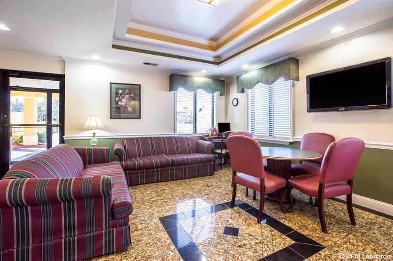 This photo about Econo Lodge shared on HyHotel.com