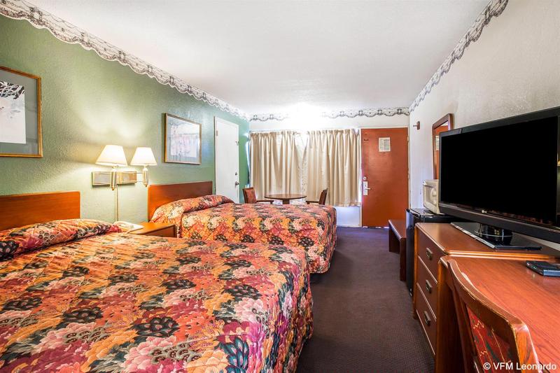 This photo about Econo Lodge shared on HyHotel.com