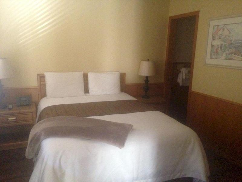 This photo about Edgelake Beach Club shared on HyHotel.com