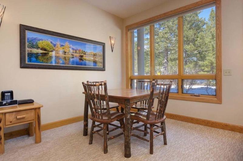 在meiguo.com看到的Tram Tower的介绍图片