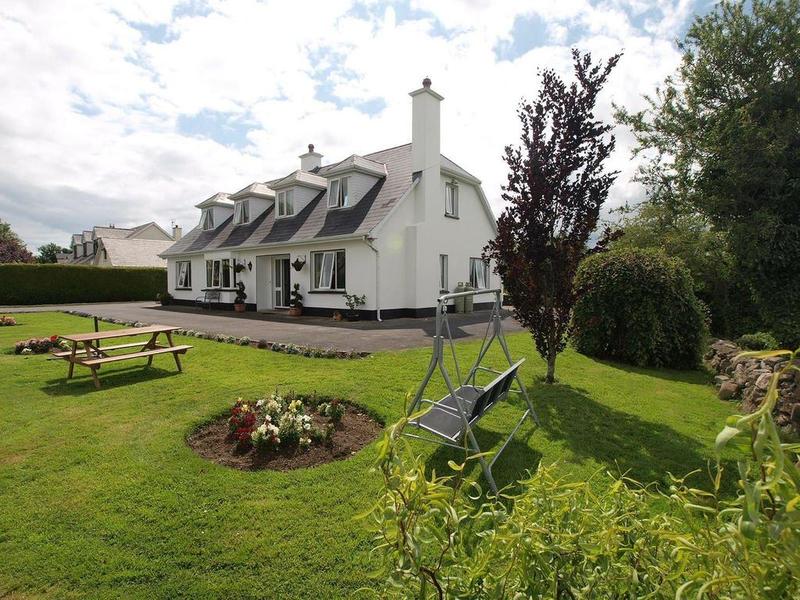 This photo about Glen Cove B&B shared on HyHotel.com