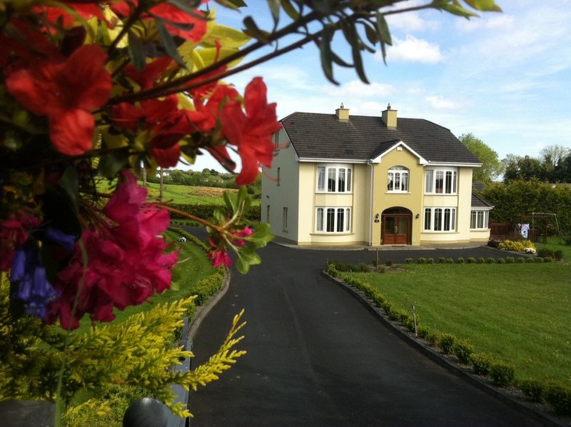 This photo about Burke'S Mulbur House shared on HyHotel.com