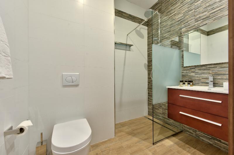 cheap resort hotels  to Spend holiday with family