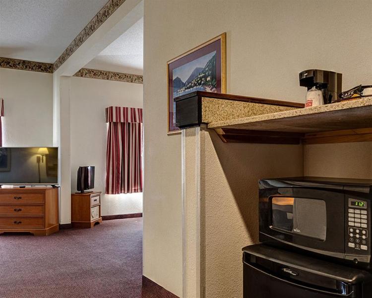 This photo about Econo Lodge shared on HyHotel.com