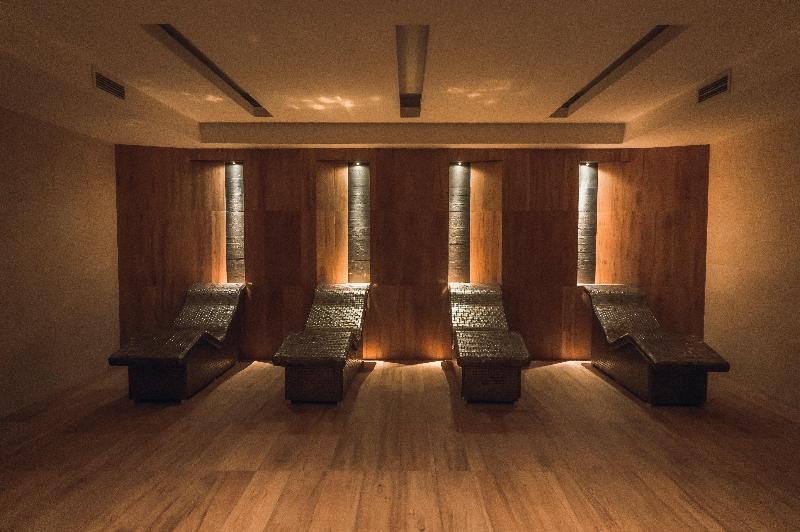 cheap resort hotels  to Spend holiday with family