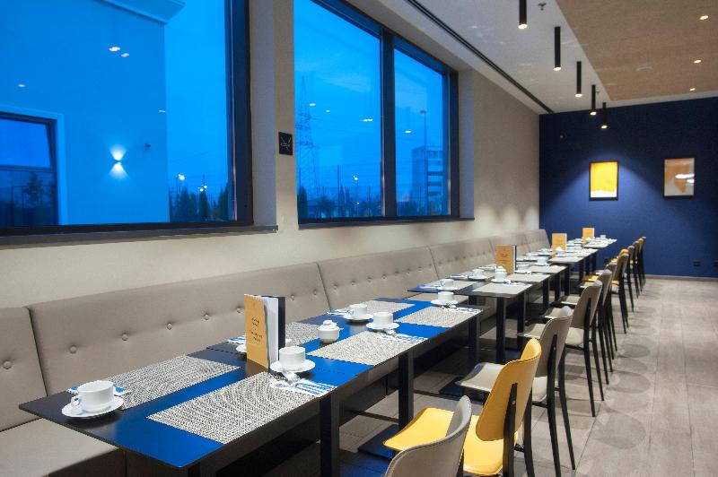 cheap resort hotels  to Spend holiday with family