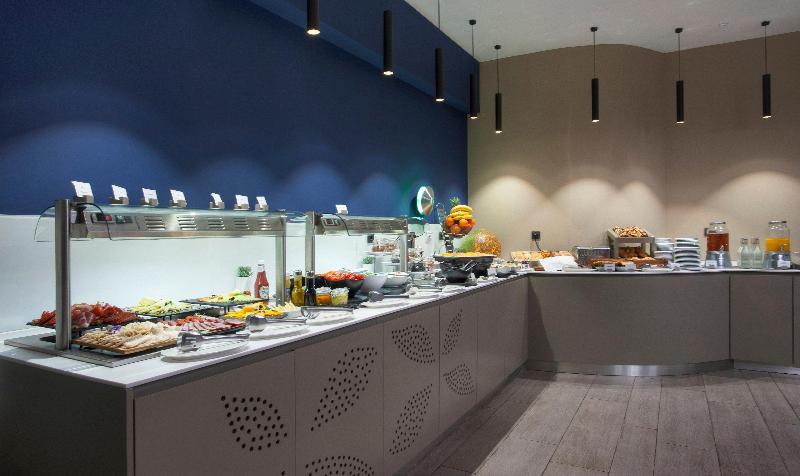 cheap resort hotels  to Spend holiday with family