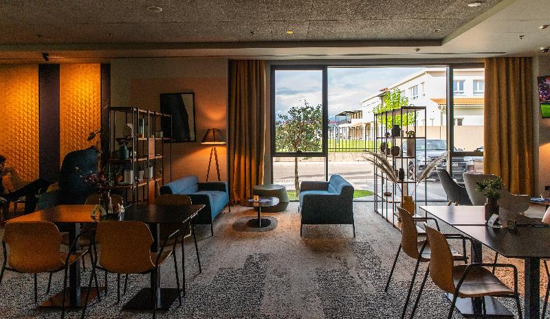 cheap resort hotels  to Spend holiday with family