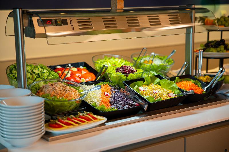 cheap resort hotels  to Spend holiday with family